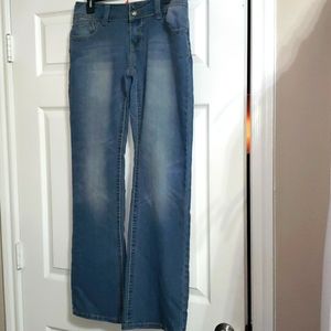 **Eighty Eight **Bootleg Jeans